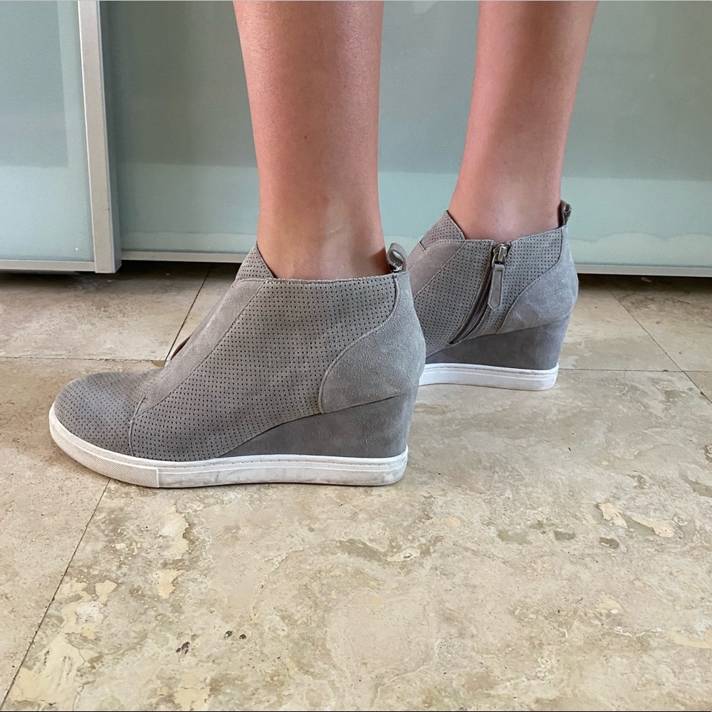 Línea Paolo boot heel- with zipper- super easy to put on- size 9M